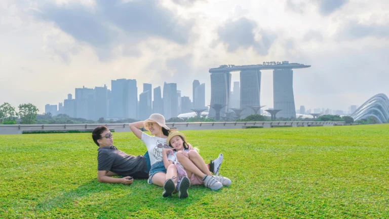 Tips Liburan Anak Sekolah ke Luar Negeri yang Seru dan Makin Easy